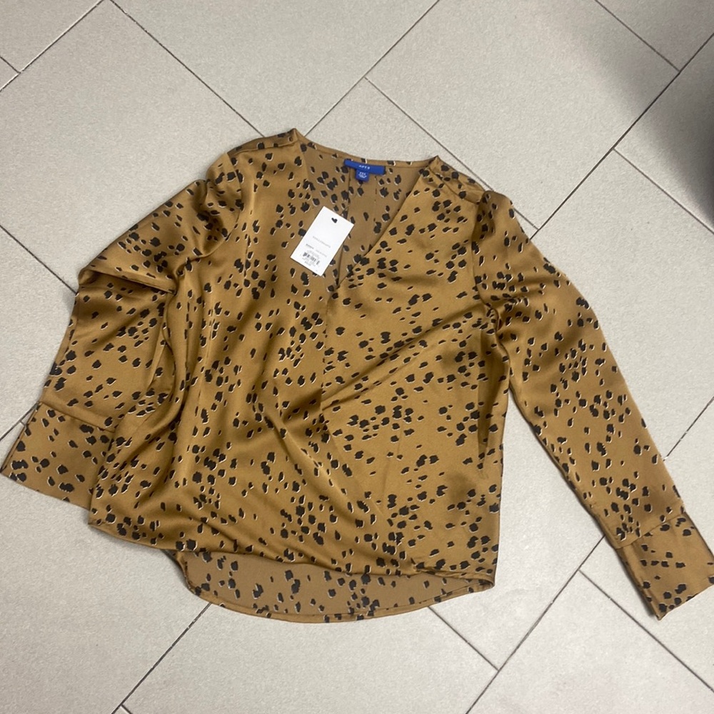 Apt 9 silk leopard shirt